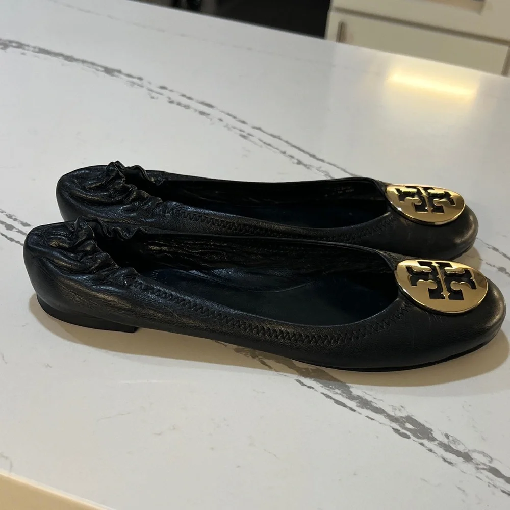 Tory Burch Reva leather Ballet Black Flats with Gold Logo size 8M